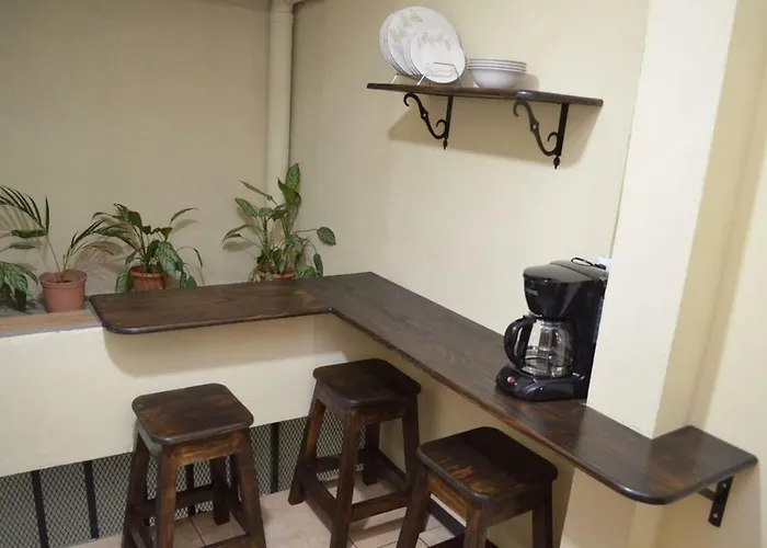 #4 Private Room Close To Airport