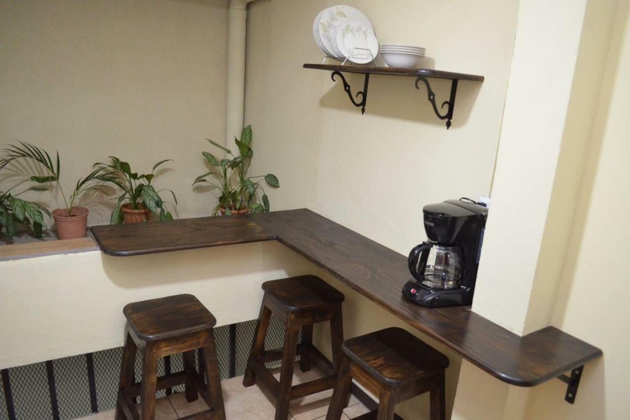 Apartment #4 Private Close To Airport *