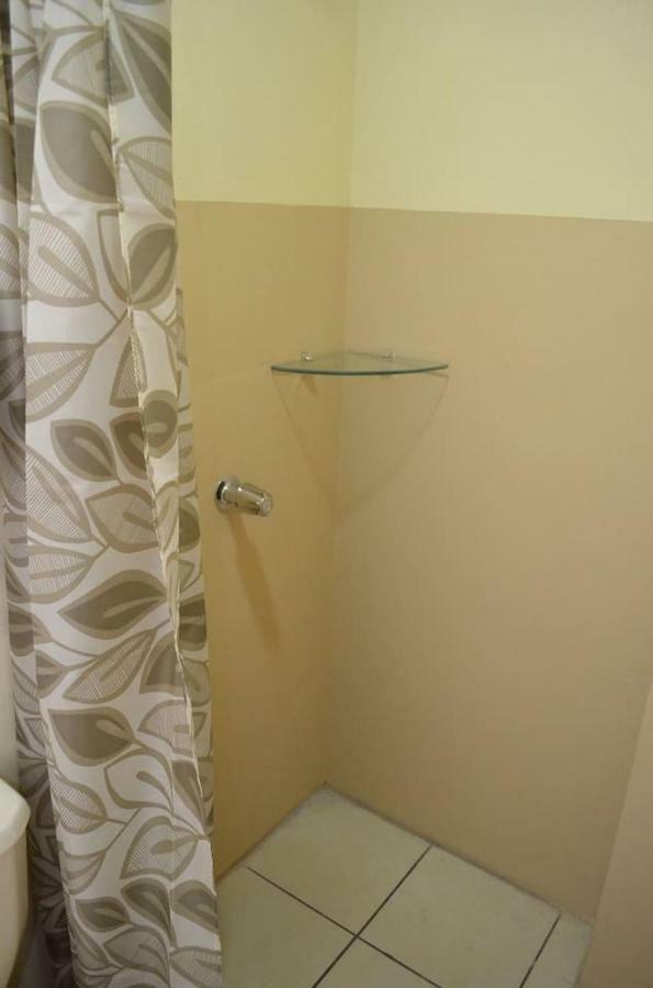 Apartment #4 Private Close To Airport